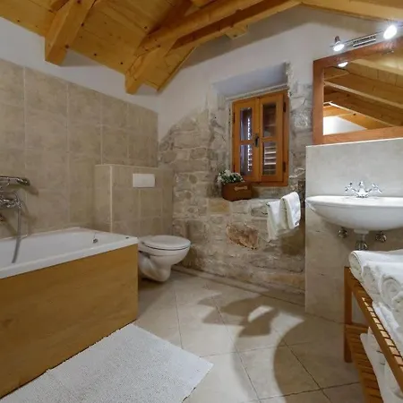 Traditional Stone With Amazing Outdoor Pool Villa